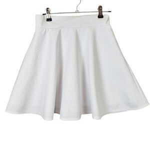 Sally Miller Kate Geller Skater Mini Skirt Textured White Pull On Size Small